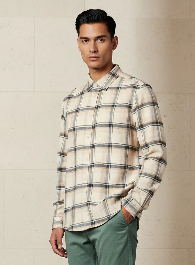 Splash FAV Men Regular Fit Collared Checked Long Sleeve Shirt